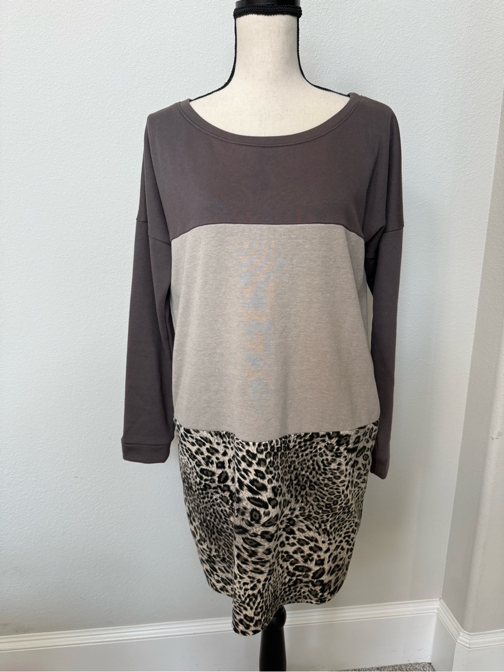 Colorblock Long-Sleeve Tunic Dress in Charcoal, Taupe and Cheetah
